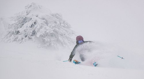 Big White: Light dusting of snow with 16 lifts open